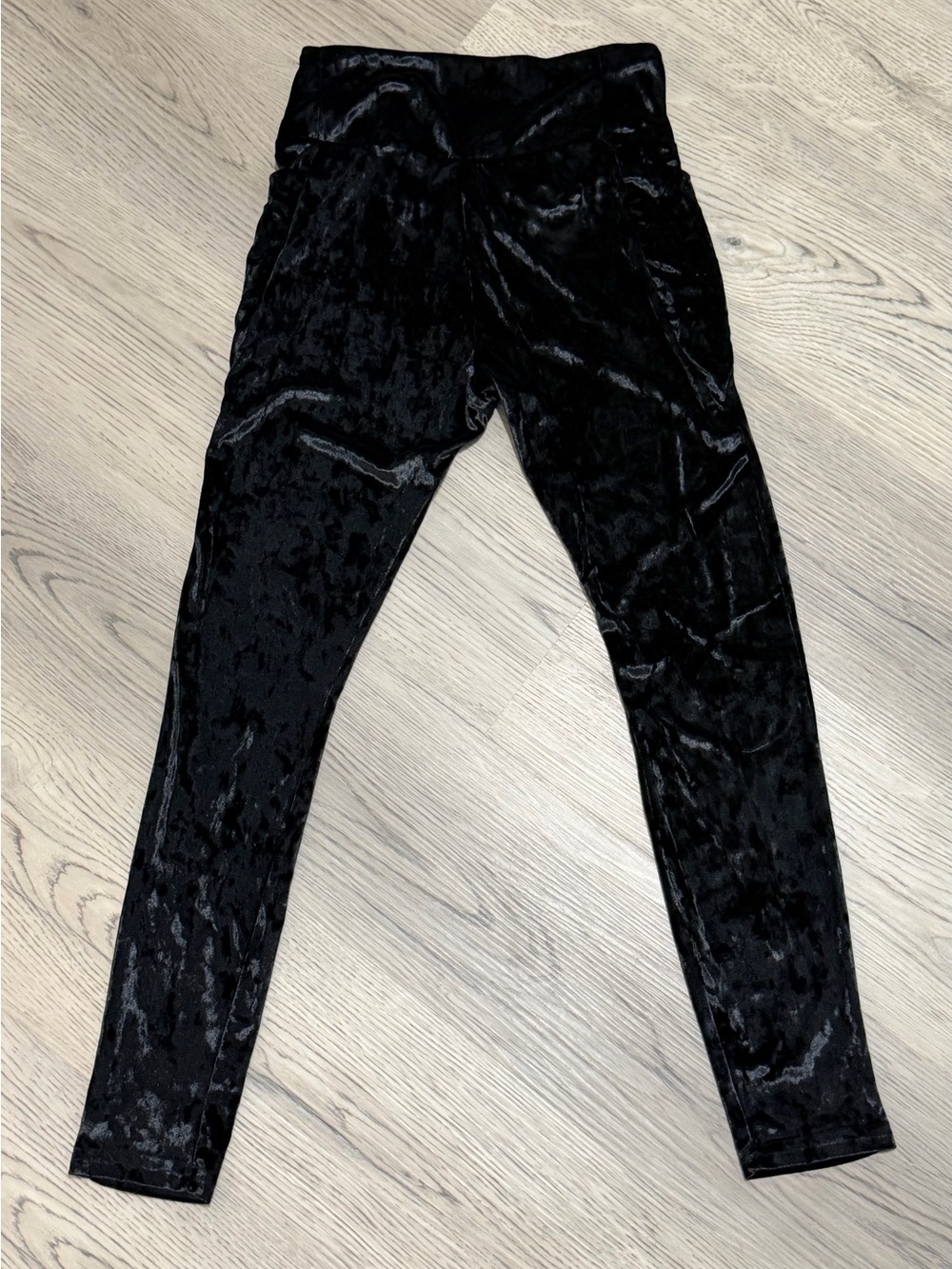 Fabletics Crossover High Waisted Crushed Velour Legging Celeste Black Size M NEW - Picture 5 of 7